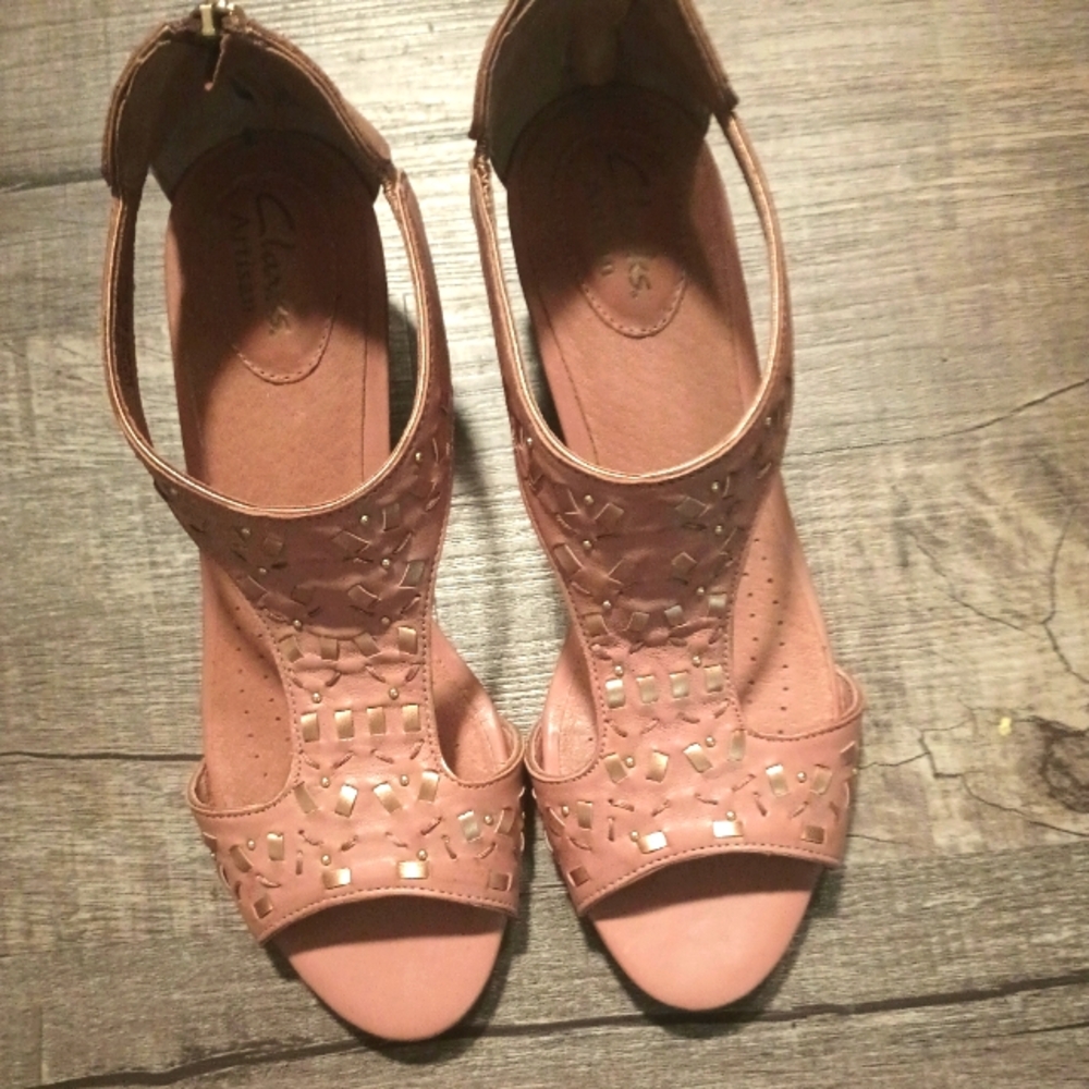 873. Clarks Flashy & Trendy Pink Wedge Sandals Comfort & Stylish